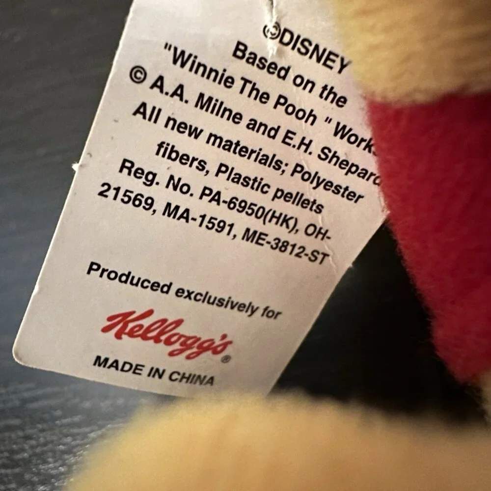 Disney Winnie‎ The Pooh Mini Beans Plush Kellogg’s Vintage Toy Cereal Prize